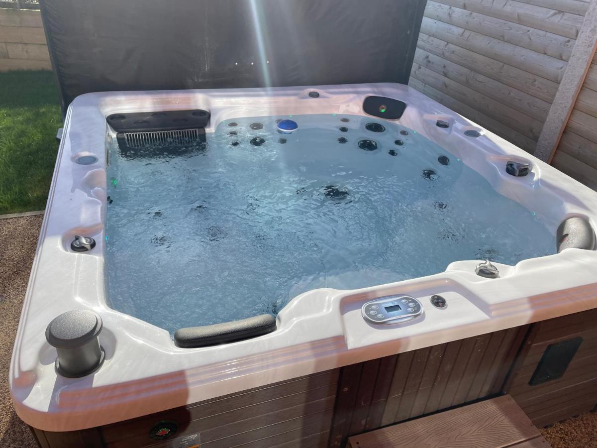 31 Cherry East Riding Of Yorkshire Hot Tub & Fishing Garton Eksteriør billede