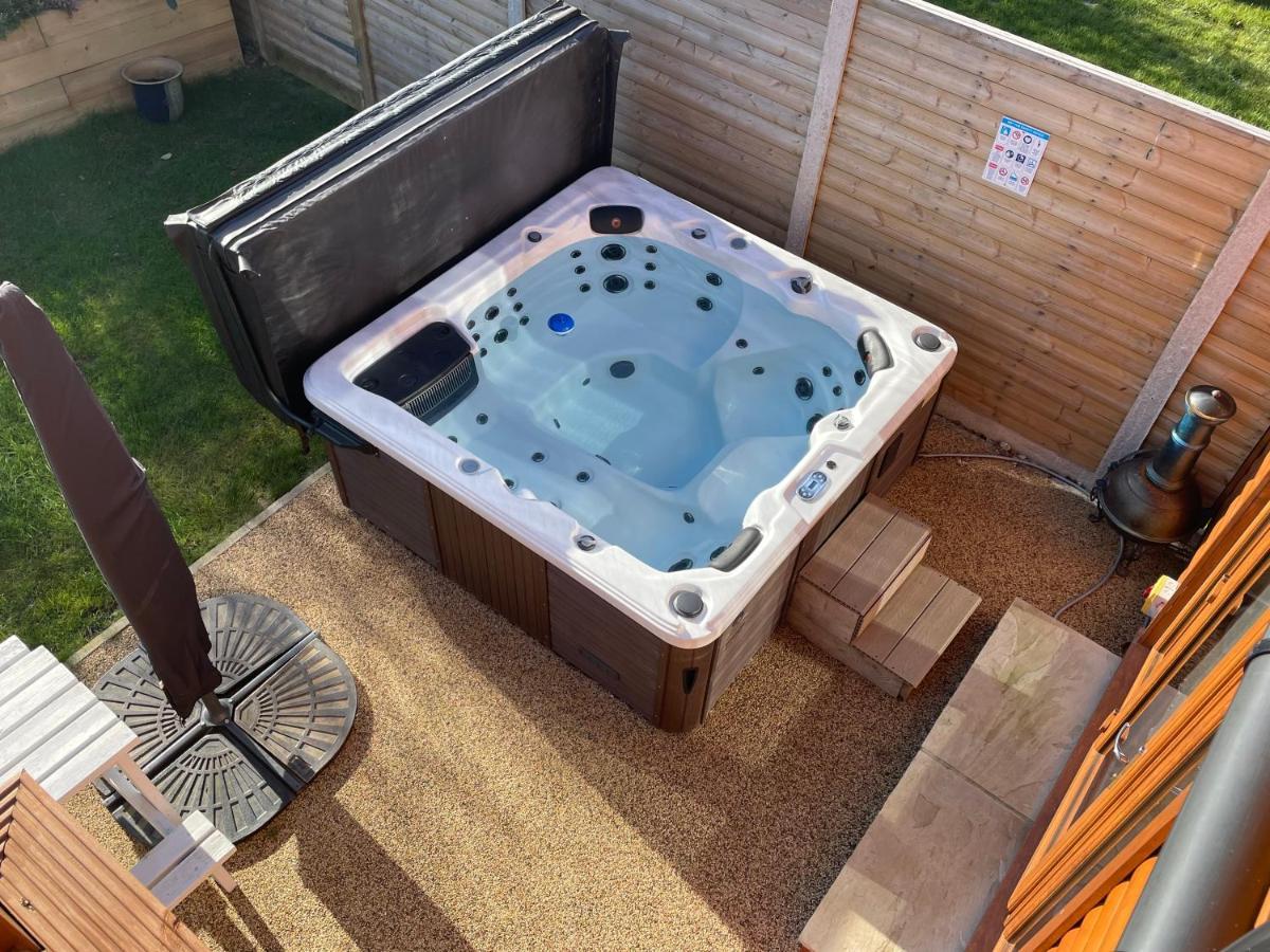 31 Cherry East Riding Of Yorkshire Hot Tub & Fishing Garton Eksteriør billede